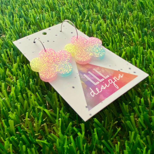ON SALE!!!!! Resin Earrings - Pastel Solid Daisy Featuring a Silver Hoop! (1)