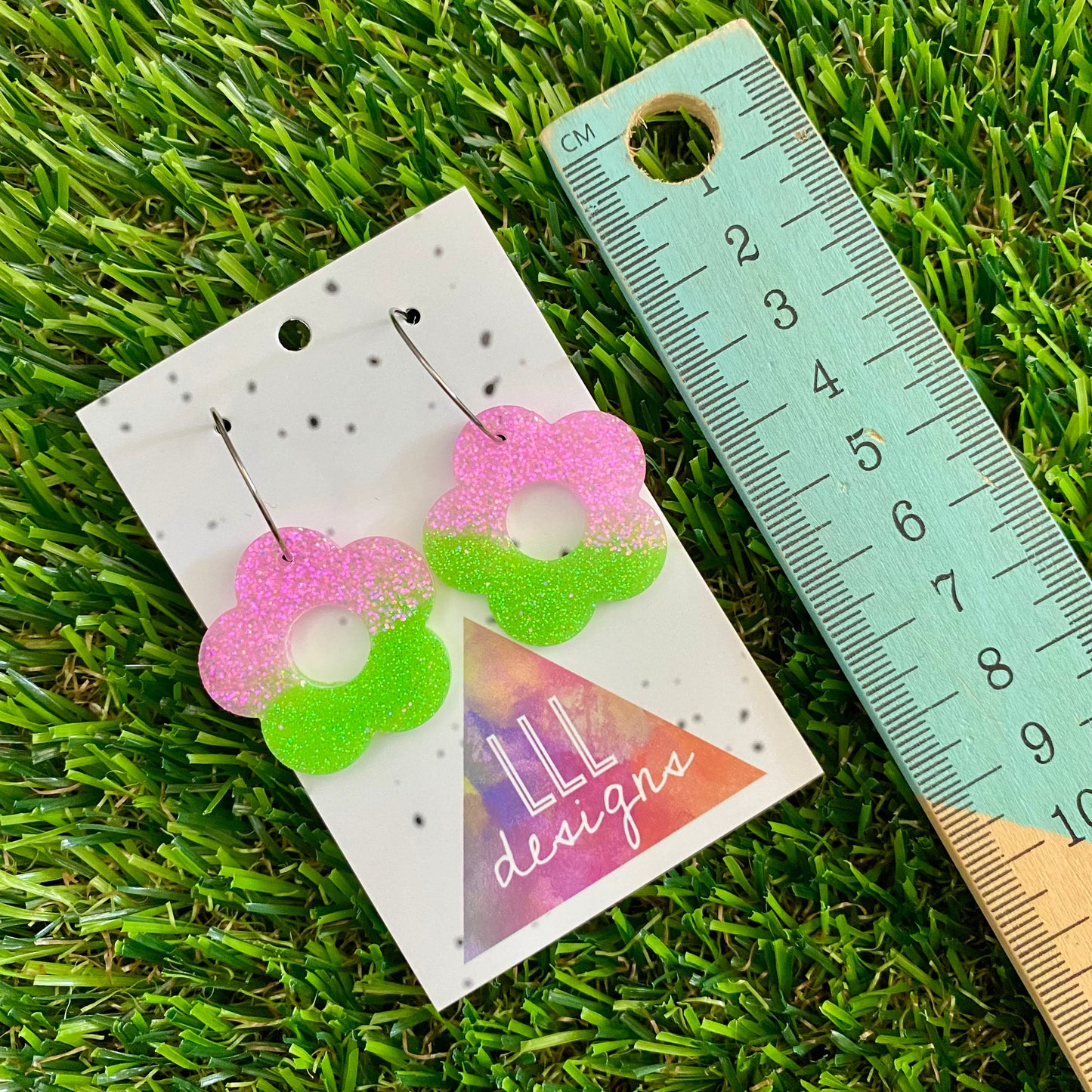 ON SALE!!! Resin Earrings - Vibrant Cut Out Daisy Featuring a Silver Hoop! (4)
