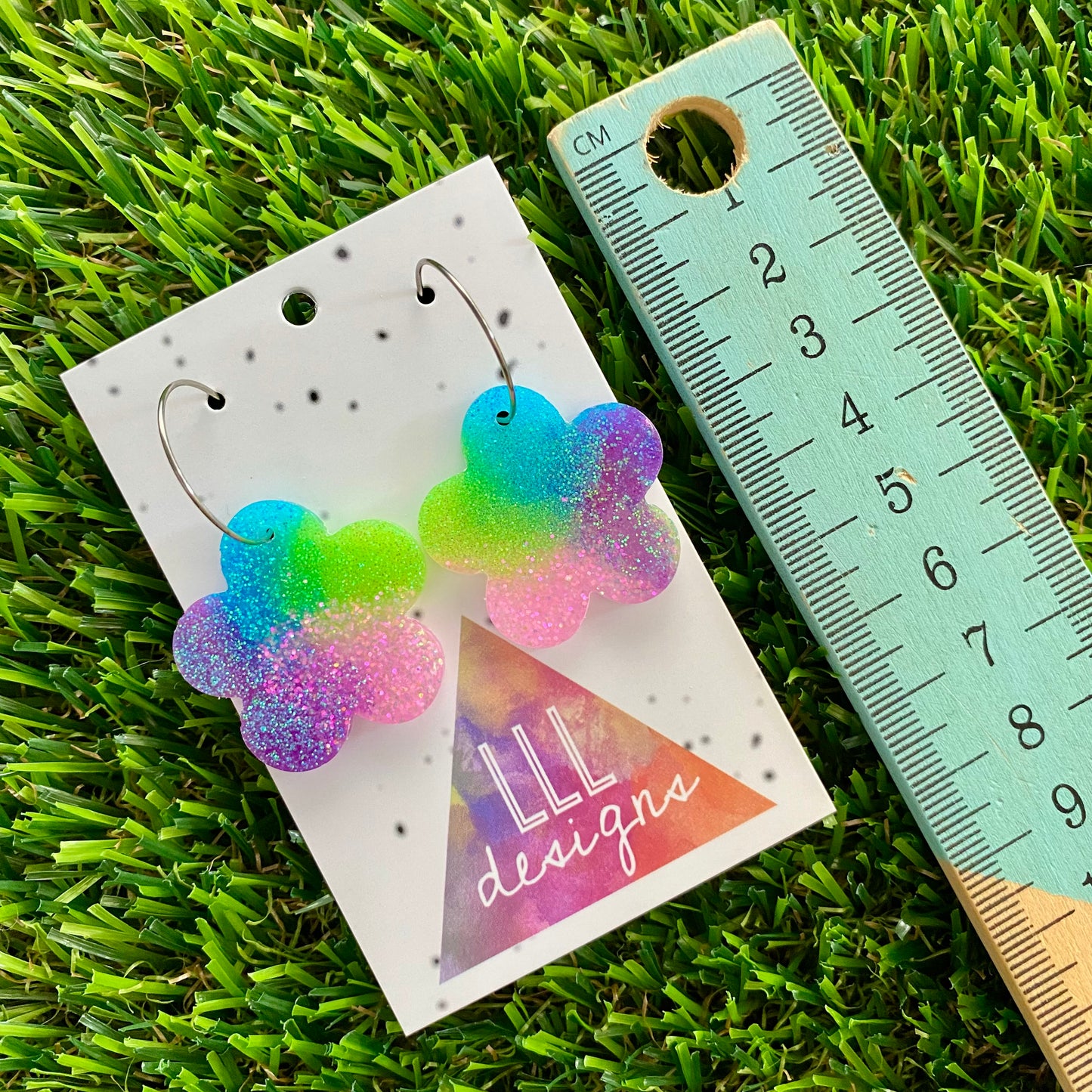 ON SALE!!!!! Resin Earrings - Vibrant Solid Daisy Featuring a Silver Hoop! (5)