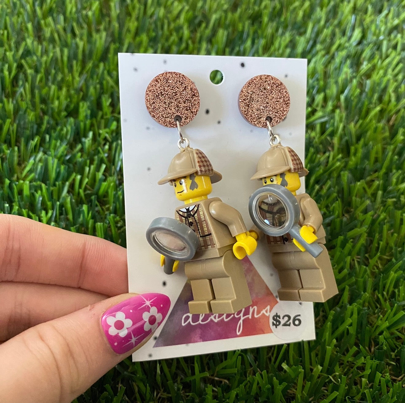 Detective Brick Character With Magnifying Glass - Featuring Brown Acrylic Glitter Tops!