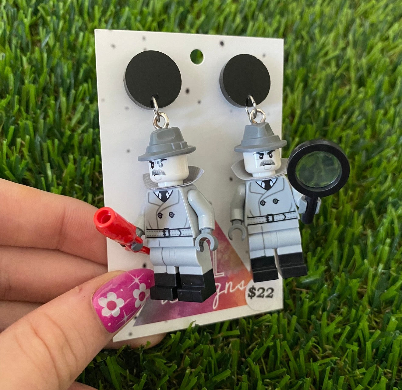 Black and White Detective Brick Character With Magnifying Glass and Red Herring - Featuring Black Acrylic Tops!