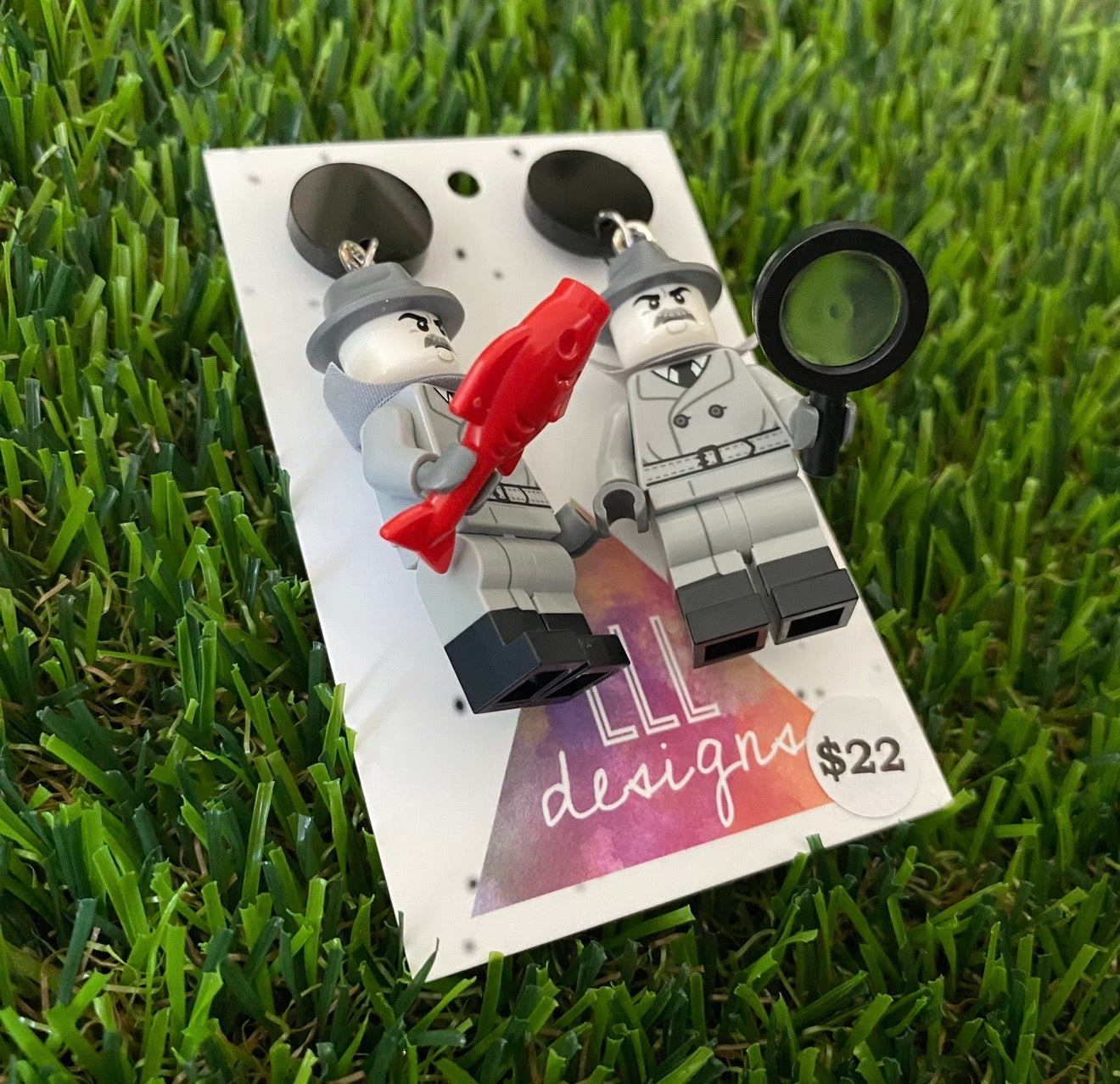 Black and White Detective Brick Character With Magnifying Glass and Red Herring - Featuring Black Acrylic Tops!