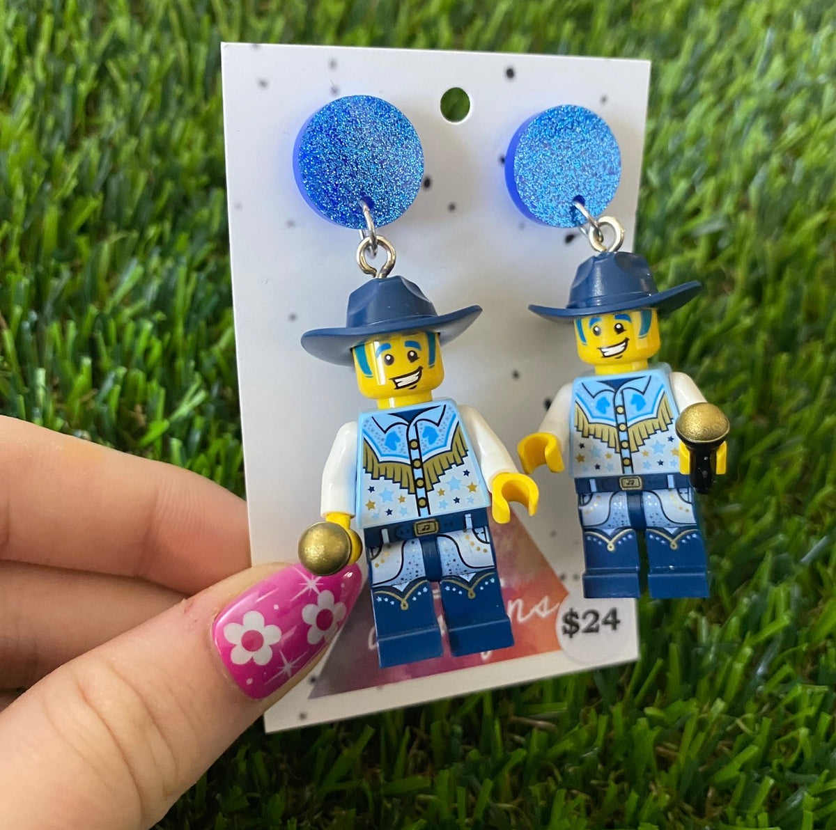 Blue Country Singer Brick Character - Featuring Blue Glitter Tops!
