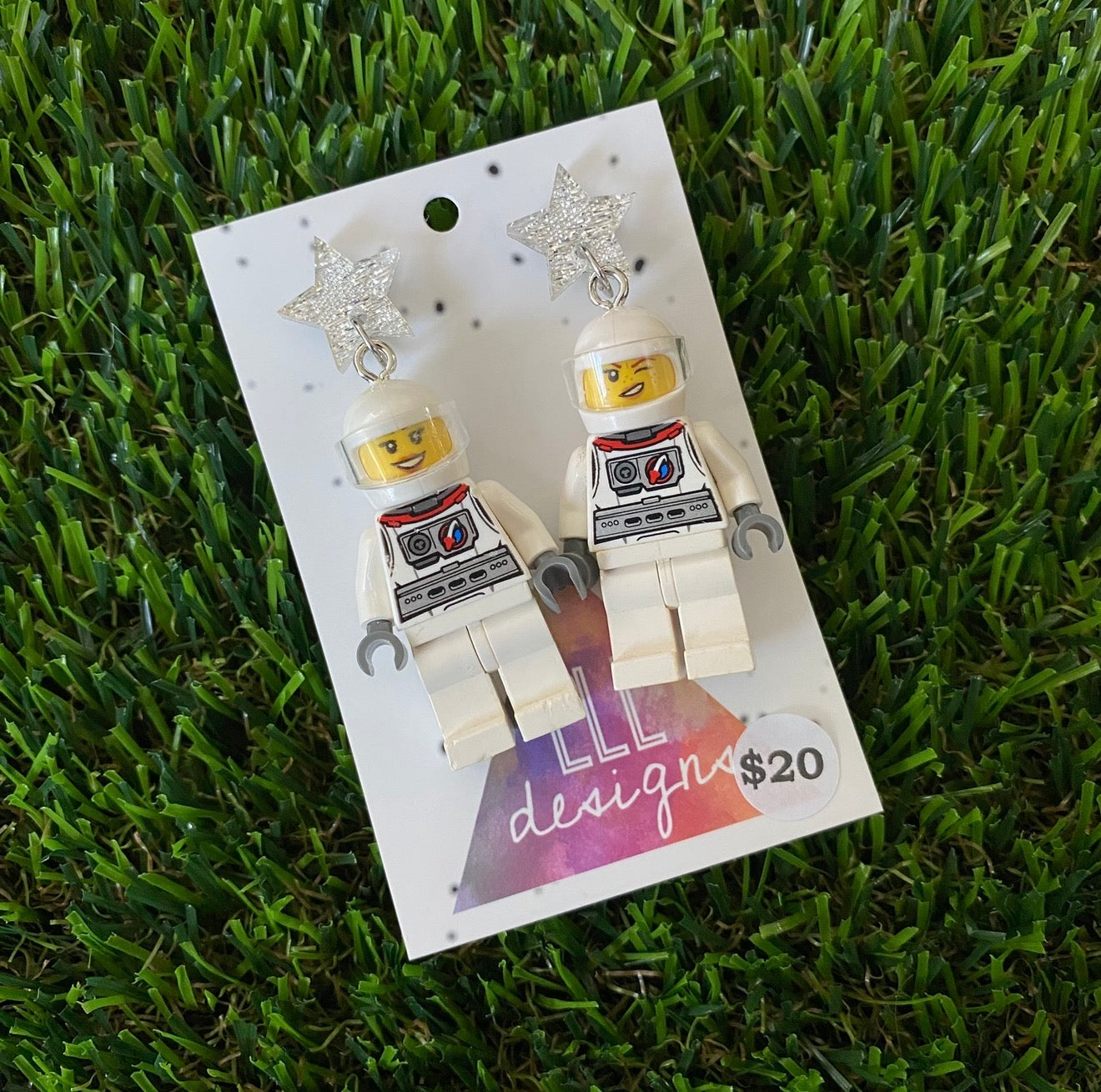 Astronaut Brick Character in White Space Suit - Featuring White Glitter Star Tops!