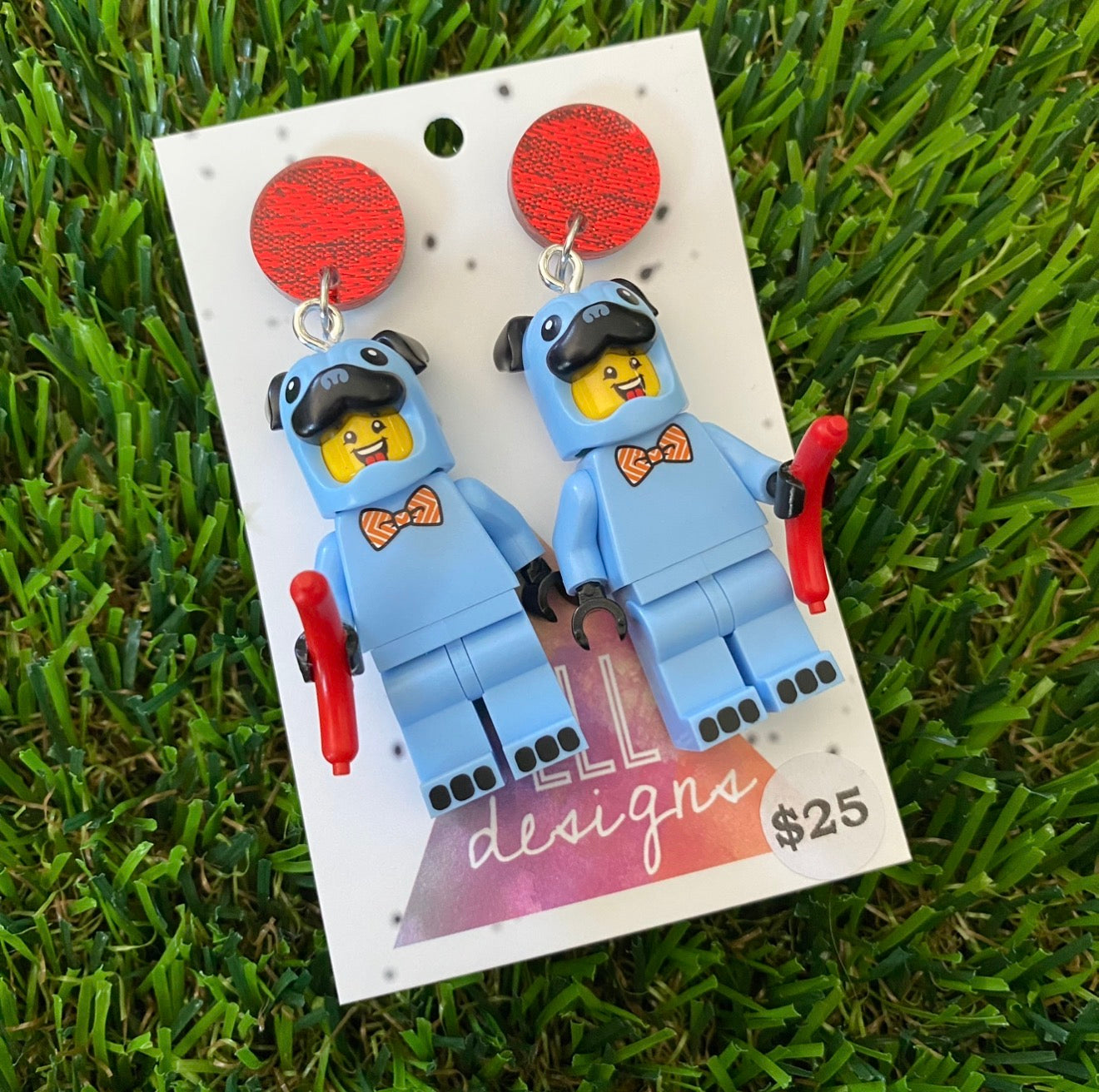 Blue Pug Dog Brick Character With Sausage - Featuring Red Mirror Tops!