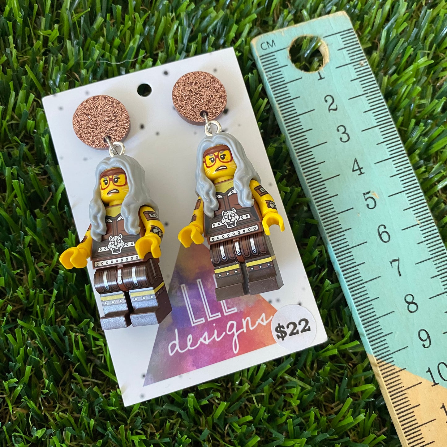 Warrior Cat Lady Brick Character - Featuring Brown Glitter Tops!