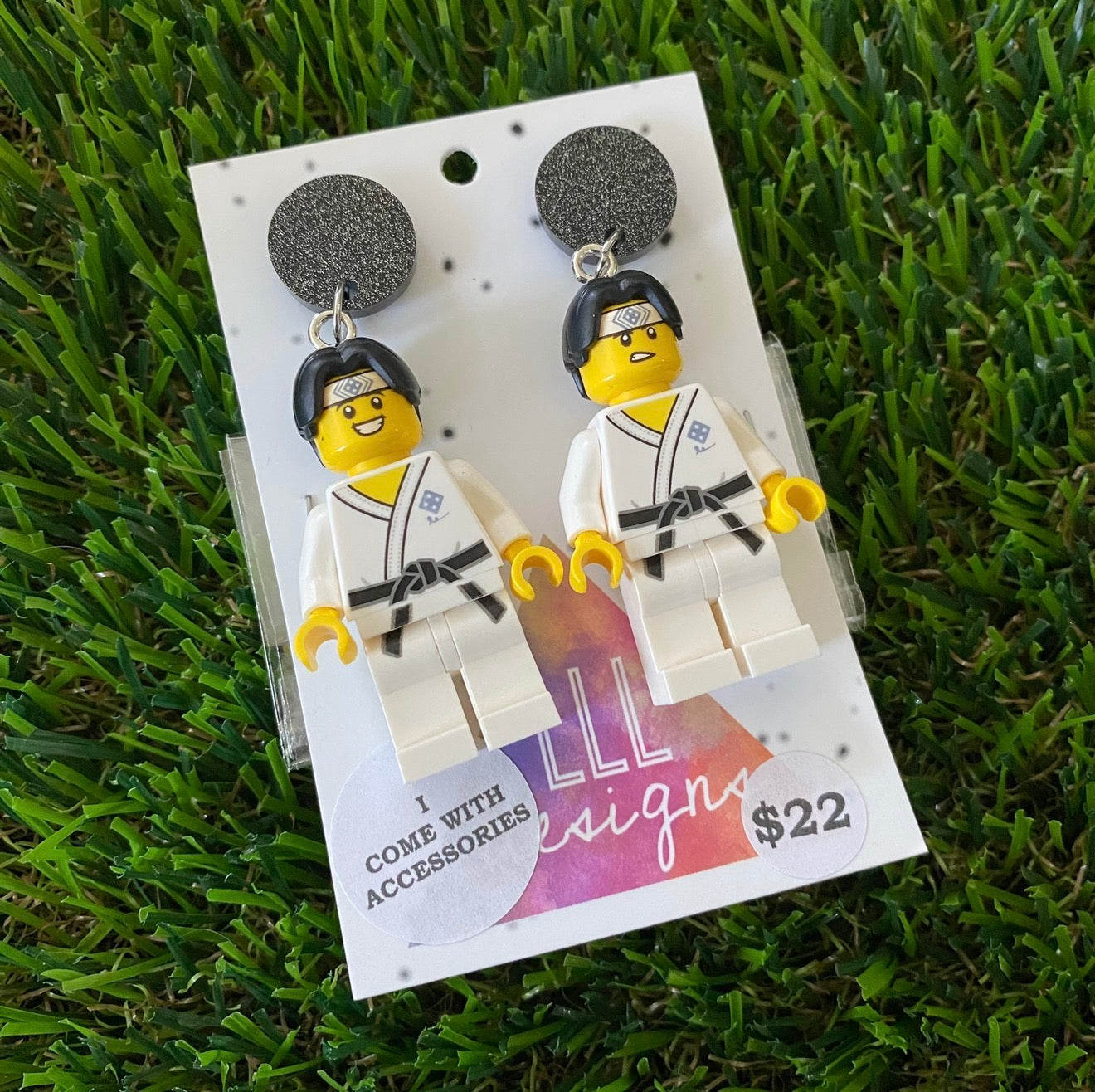 Karate Student Brick Character With Nunchucks Accessory - Featuring Black Glitter Acrylic Tops!