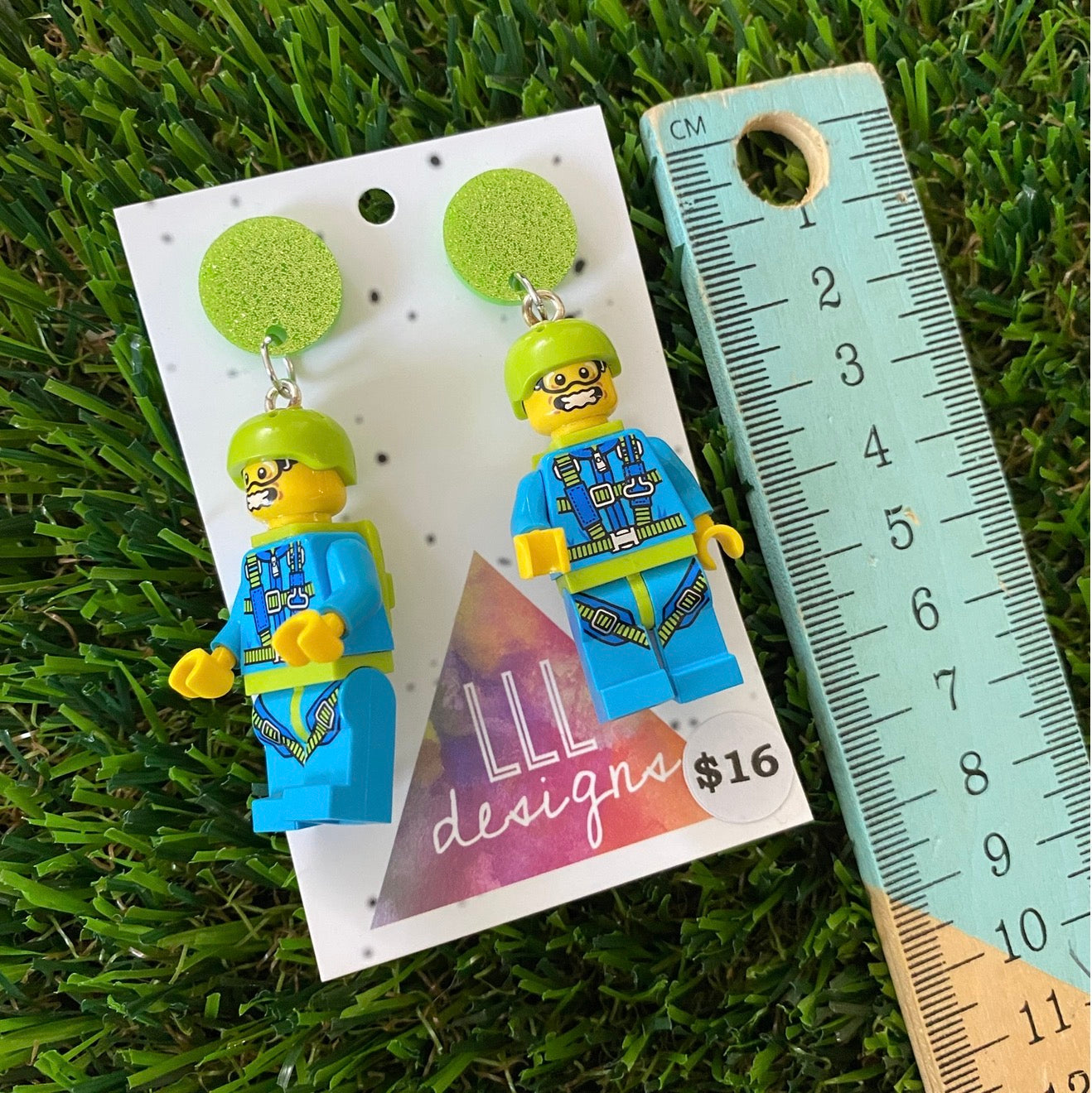 Skydiver Brick Character - Featuring Green Glitter Acrylic Tops!