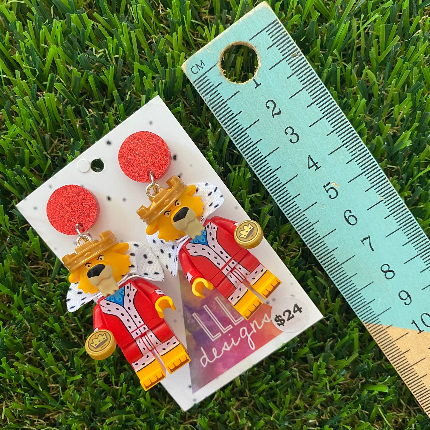 Royal Lion Brick Character Dangle Earrings - Featuring a Glittery Red Top and Gold Accessory!