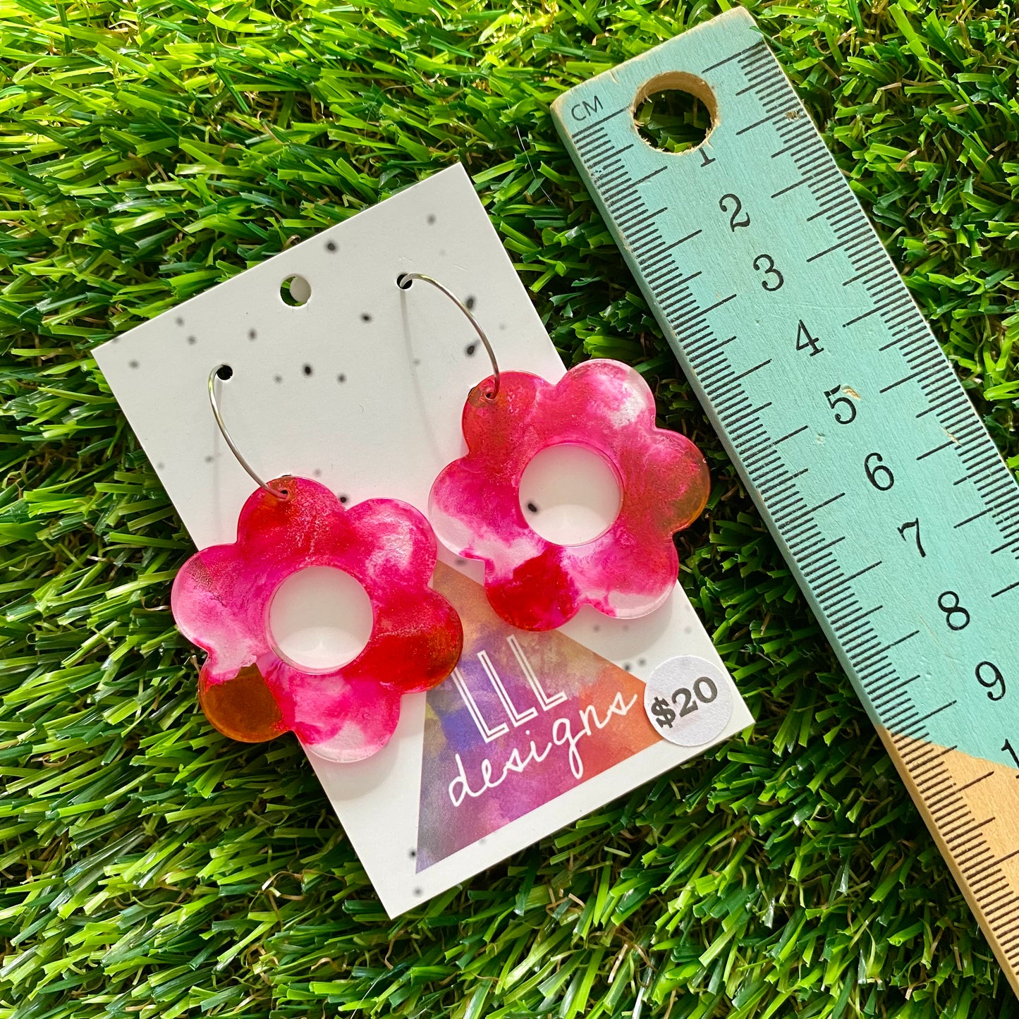 ON SALE!!!!!! Alcohol Ink Resin Earrings - Pink and White Daisies Featuring a Silver Hoop!