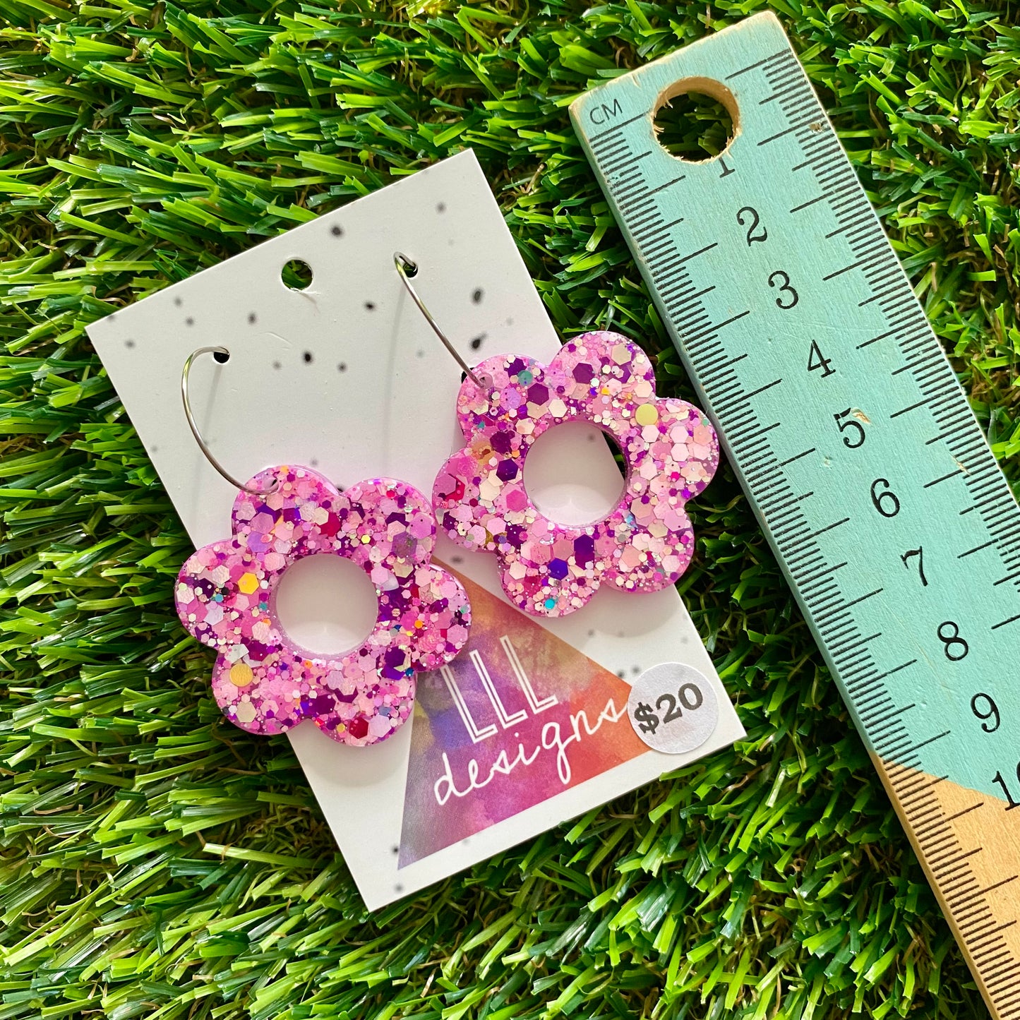 ON SALE!!!!!! Resin Earrings - Pink Multi Glitter Daisies Featuring a Silver Hoop!