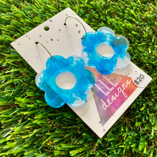 ON SALE!!!!!! Alcohol Ink Resin Earrings - Blue and White Daisies Featuring a Silver Hoop!