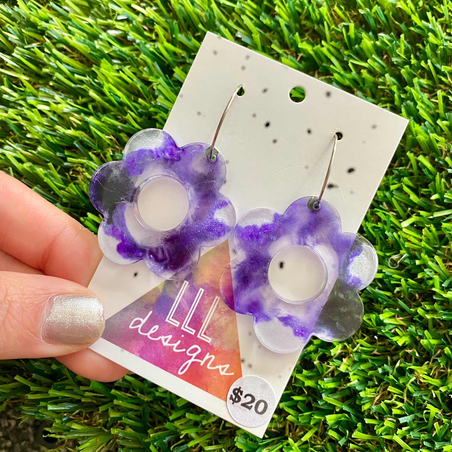 ON SALE!!!!!! Alcohol Ink Resin Earrings - Purple and White Daisies Featuring a Silver Hoop!