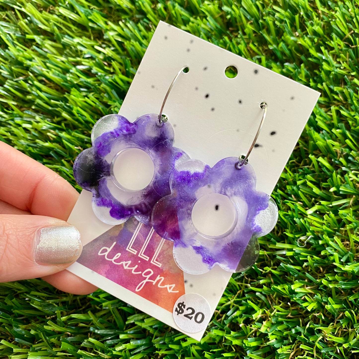 ON SALE!!!!!! Alcohol Ink Resin Earrings - Purple and White Daisies Featuring a Silver Hoop!