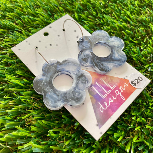 ON SALE!!!!!! Alcohol Ink Resin Earrings - Grey and White Daisies Featuring a Silver Hoop!