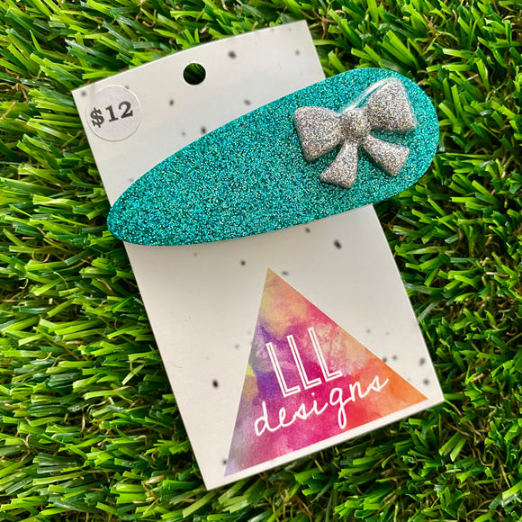 Handmade Resin Hair Clip - Teal Glitter Hair Clip Featuring a Glitter Silver Bow!