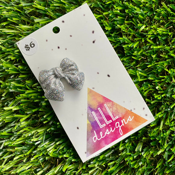 Handmade Resin Hair Clip - Glitter Silver - Small Chunky Bow Hair Clip!