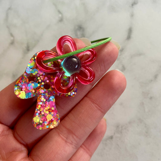 Resin Keyring / Bagtag - Light Green cable featuring Blue & Pink Daisy and Rainbow Confetti Mushroom! (2)