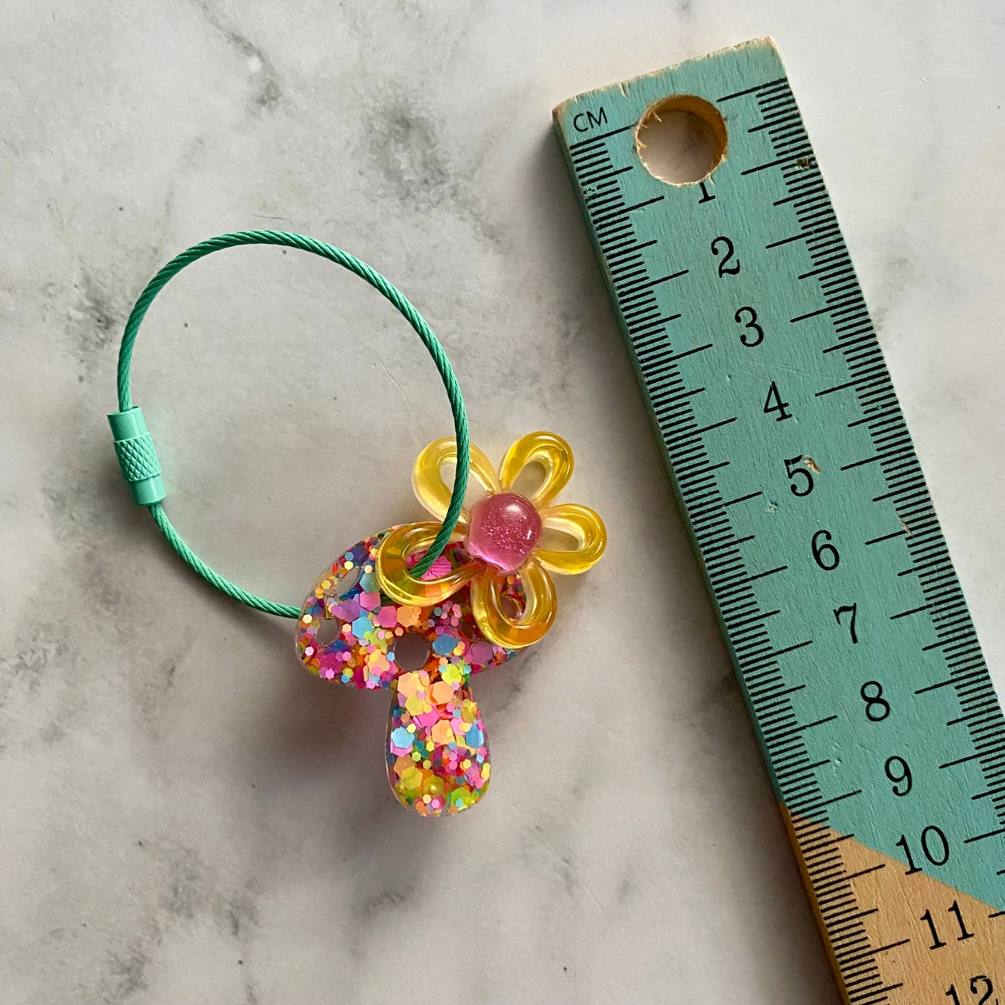Resin Keyring / Bagtag - Aqua cable featuring Pink & Yellow Daisy and Rainbow Confetti Mushroom! (4)