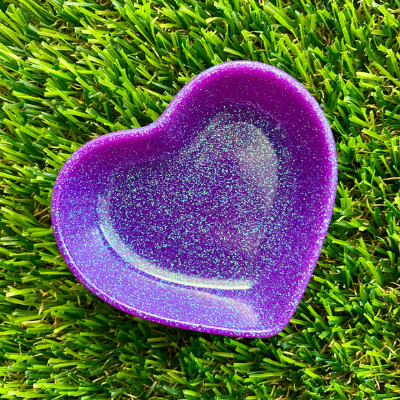 Resin Heart Dish - Glitter Violet! Brighten Up Your Life with this Bold and Fun Piece!