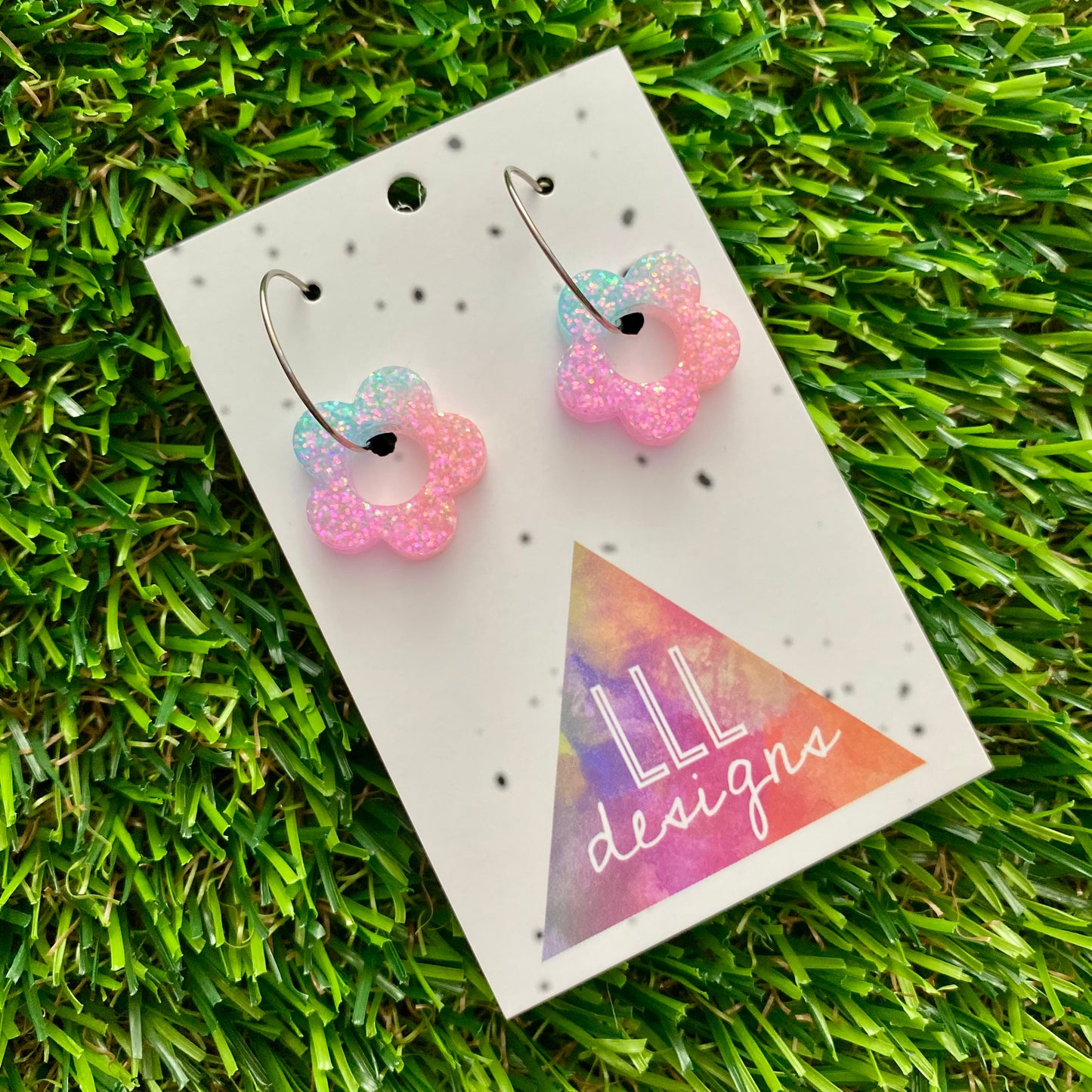 ON SALE!!!! Resin Earrings - Pastel Mini Daisy Featuring a Silver Hoop! (1)