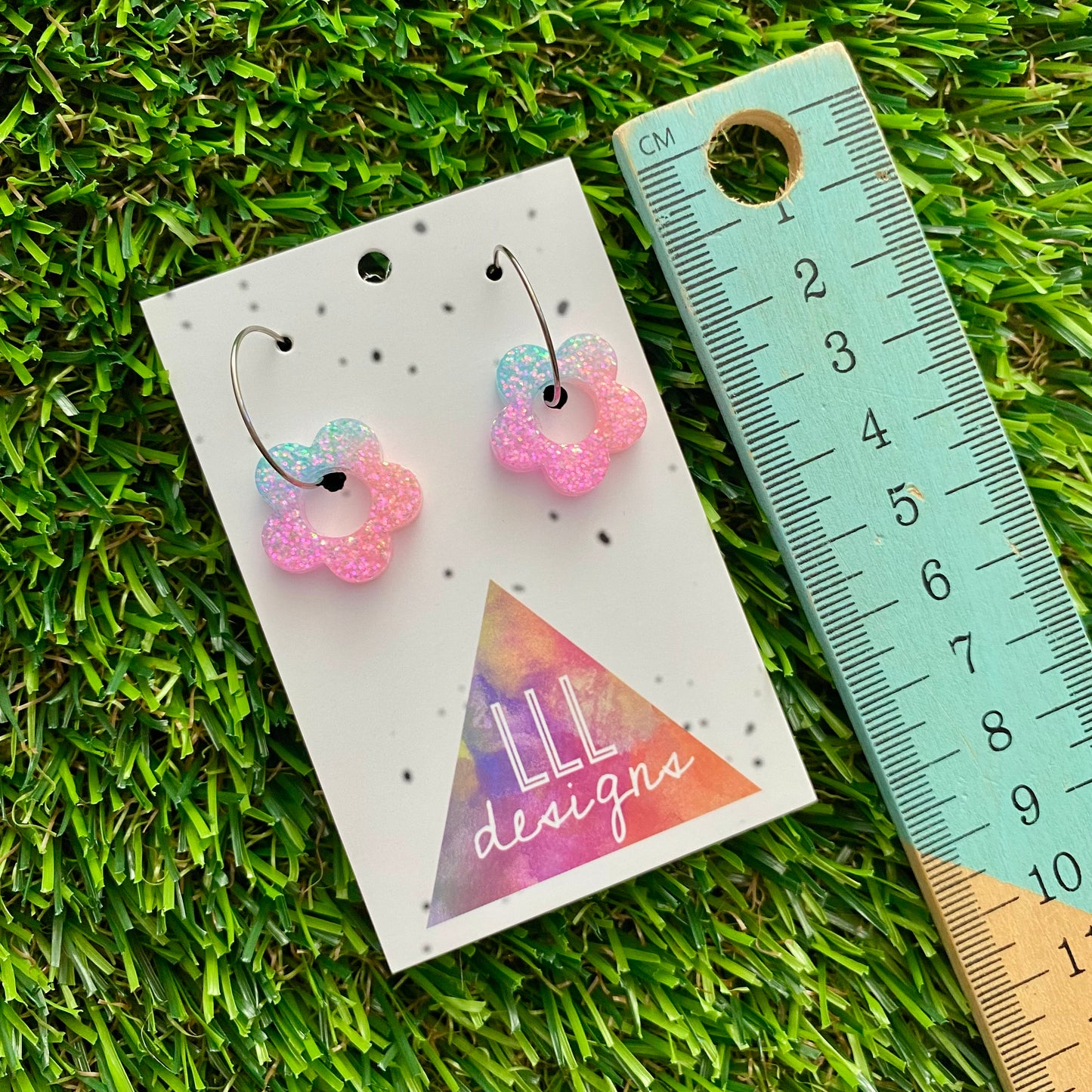 ON SALE!!!! Resin Earrings - Pastel Mini Daisy Featuring a Silver Hoop! (1)