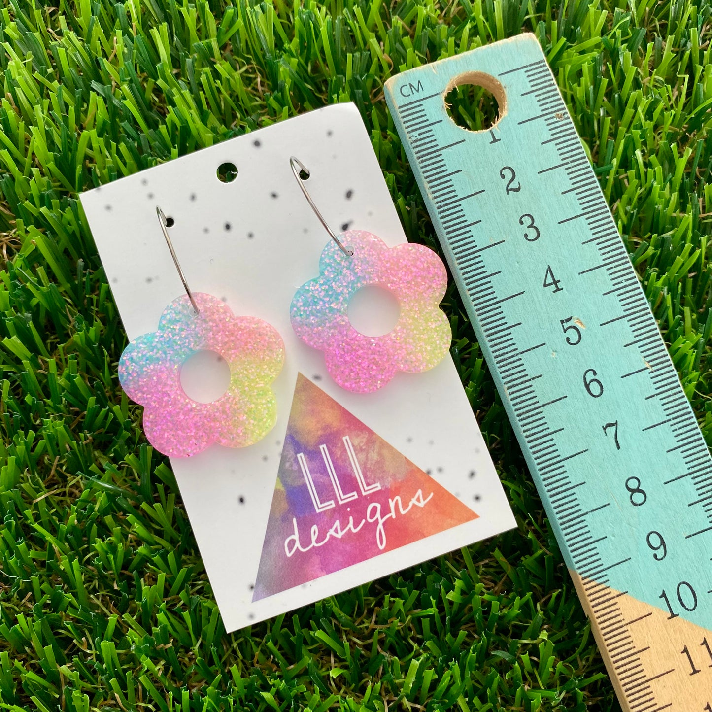 ON SALE!!!! Resin Earrings - Pastel Cut Out Daisy Featuring a Silver Hoop! (1)