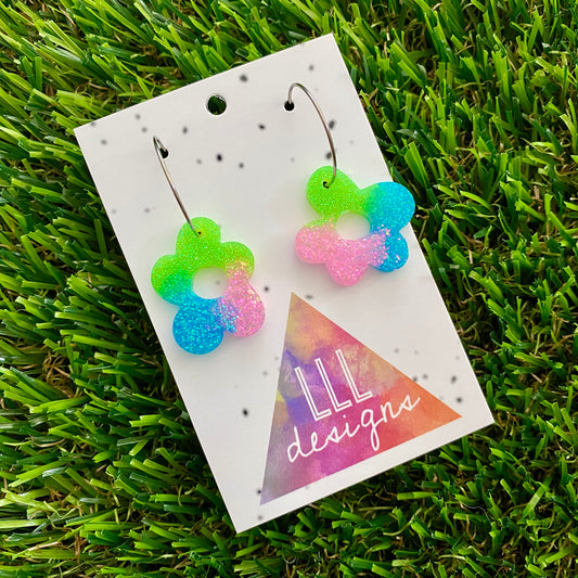 ON SALE!!!!!! Resin Earrings - Vibrant Wonky Daisy Featuring a Silver Hoop! (1)