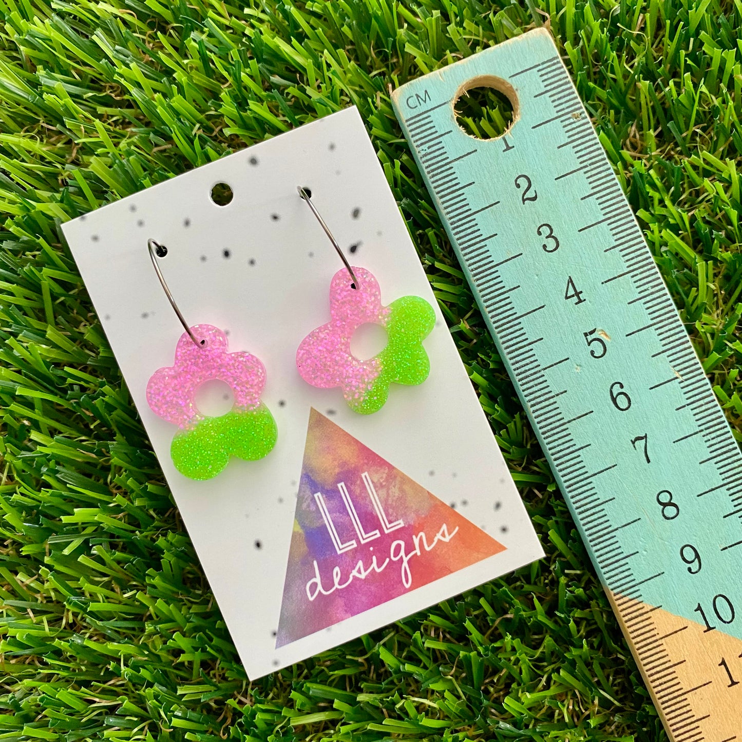 ON SALE!!! Resin Earrings - Vibrant Wonky Daisy Featuring a Silver Hoop! (5)