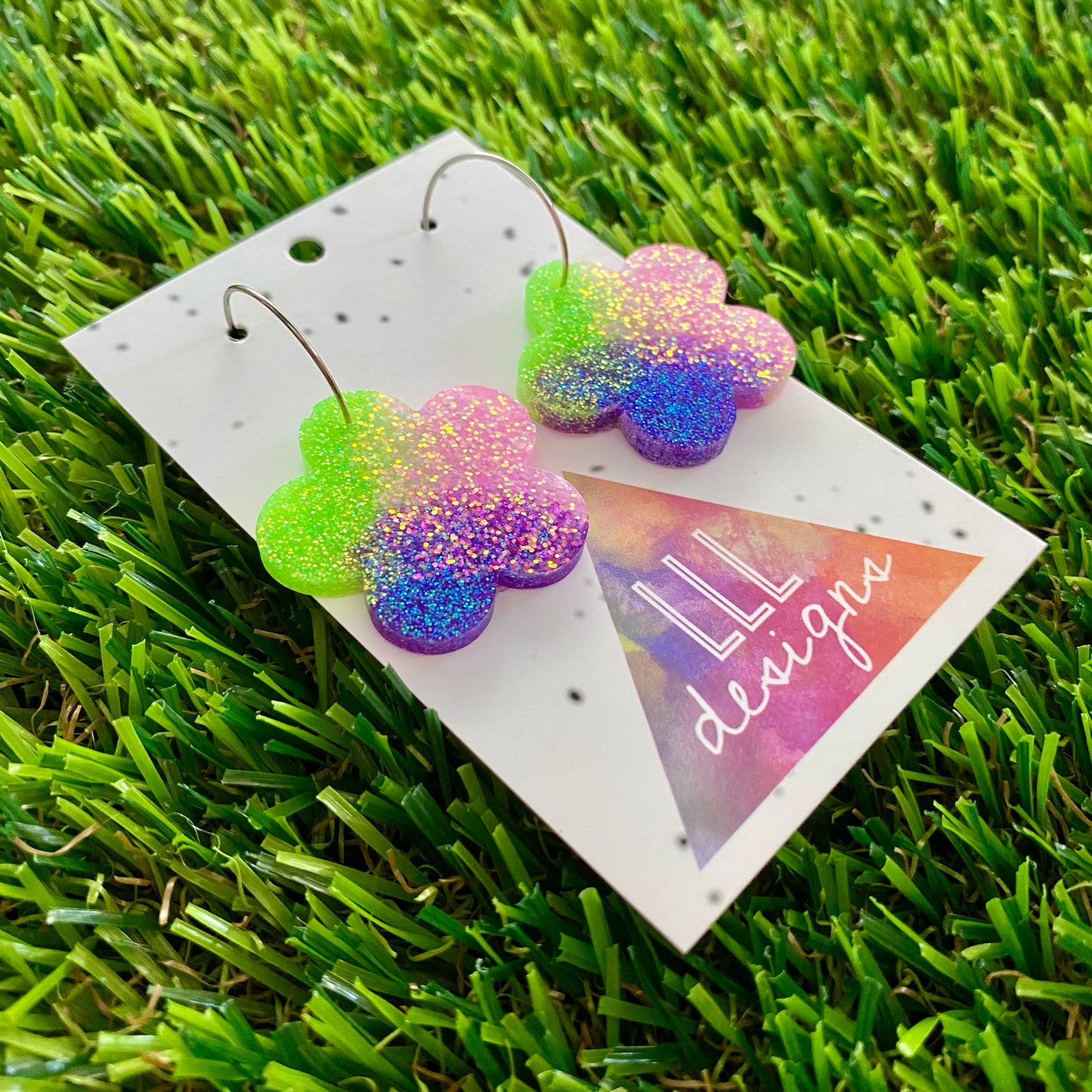 ON SALE!!!!! Resin Earrings - Vibrant Solid Daisy Featuring a Silver Hoop! (4)