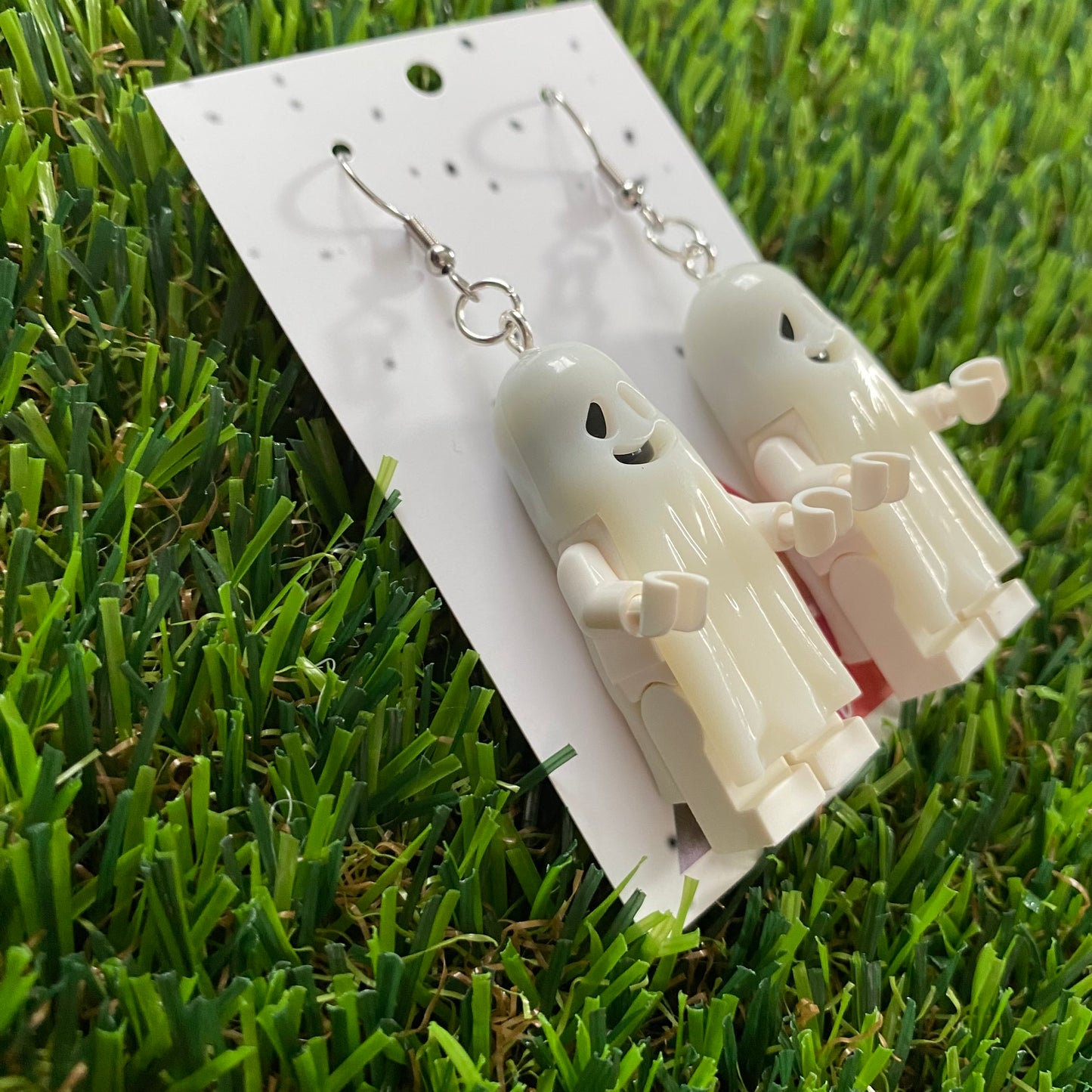 Brick Person Earrings - #31 Ghost Gordon