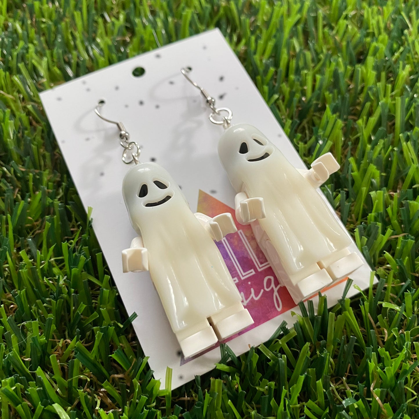 Brick Person Earrings - #31 Ghost Gordon