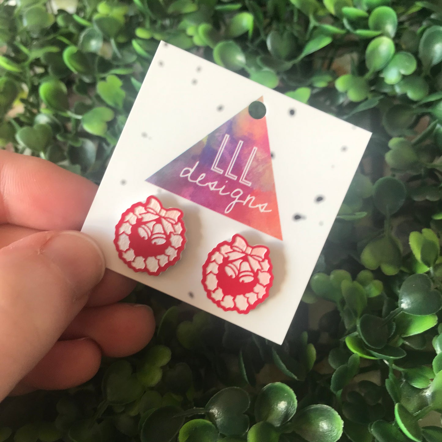 Christmas Wreath Stud Earrings - Beatuiful Detailed Little Wreath Earrings.