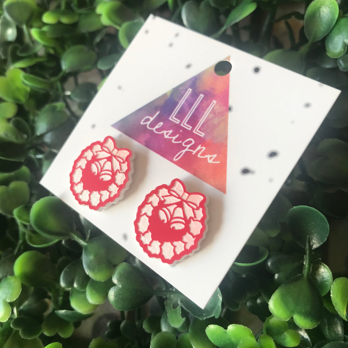 Christmas Wreath Stud Earrings - Beatuiful Detailed Little Wreath Earrings.