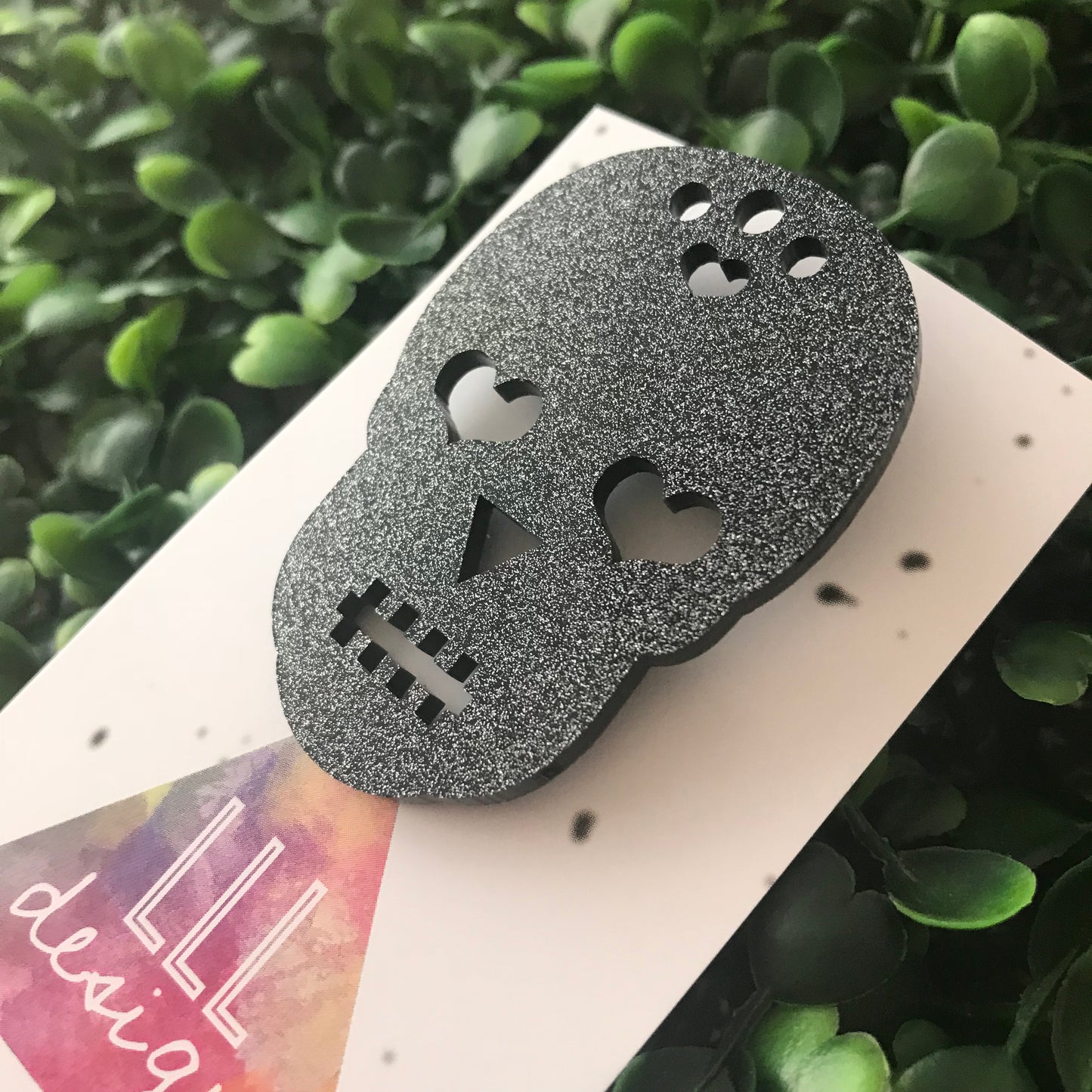 Glitter Black Sugar Skull Brooch. Featuring Love Heart Eyes.