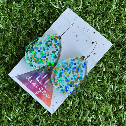 Stunning Clear Tear Drops featuring Polka Dot Confetti Scattered Throughout. Creating a beautiful visual effect. (Gold/Blue/Aqua).