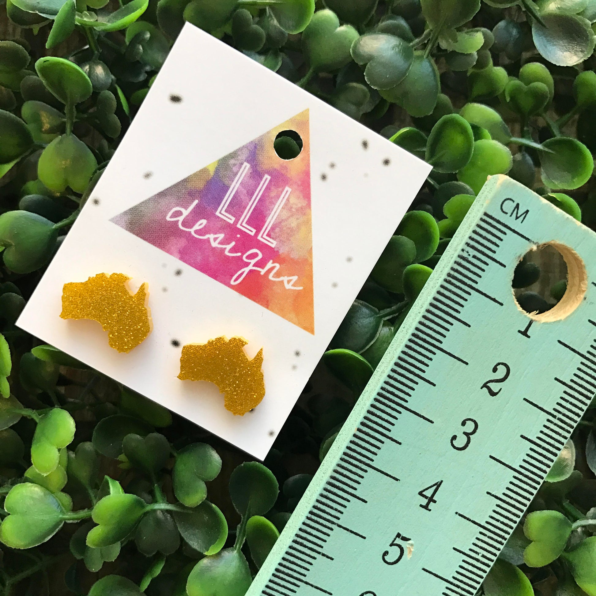Australian Map Glitter Gold Stud Earrings. Aussie Earrings. Australia. Fun and Fabulous Earrings. Life's to short to wear boring Jewellery!!