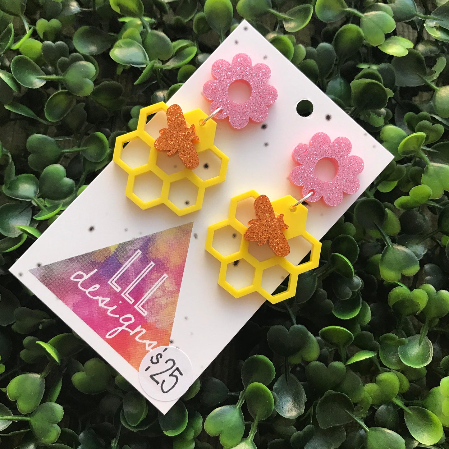 Honey Bee Spring Statement Dangle Earrings. Buzzy Bee - Honeycomb & Daisy Laser Cut Earrings. Bold and Fun Earrings. Gorgeous Glitter.