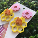Honey Bee Spring Statement Dangle Earrings. Buzzy Bee - Honeycomb & Daisy Laser Cut Earrings. Bold and Fun Earrings. Gorgeous Glitter.
