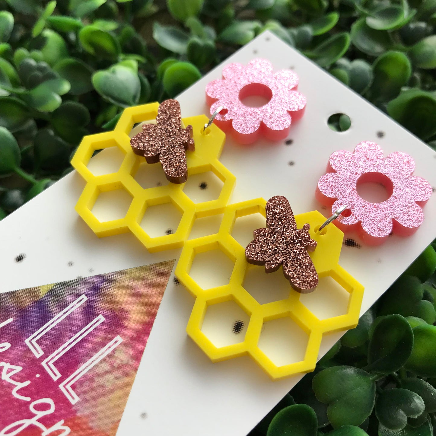 Honey Bee Spring Statement Dangle Earrings. Buzzy Bee - Honeycomb & Daisy Laser Cut Earrings. Bold and Fun Earrings. Gorgeous Glitter.