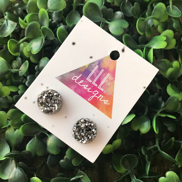 Grey Faux Druzy Stud Earrings. These babes really are Devine. Their Colour and Design make them a wardrobe staple. Simple & Elegant.