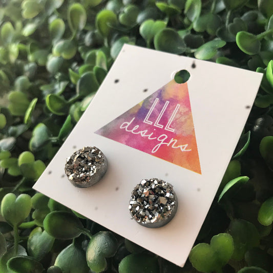 Grey Faux Druzy Stud Earrings. These babes really are Devine. Their Colour and Design make them a wardrobe staple. Simple & Elegant.