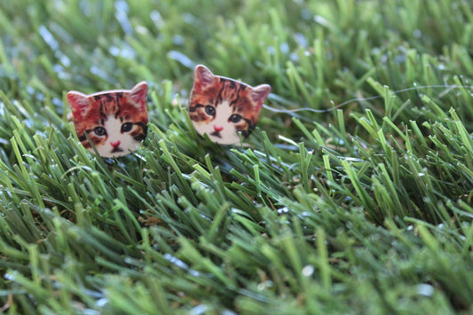 Itty Bitty Kitty "Robinson" Cufflinks. Cat Cufflinks. Kitty Cufflinks. Crazy Cat People. Life's too short to wear boring Jewellery.