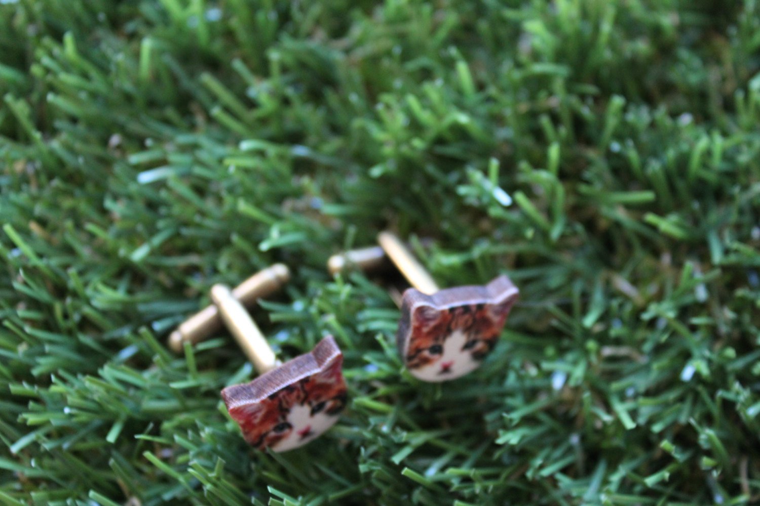Itty Bitty Kitty "Robinson" Cufflinks. Cat Cufflinks. Kitty Cufflinks. Crazy Cat People. Life's too short to wear boring Jewellery.