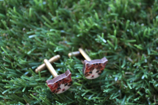 Itty Bitty Kitty "Robinson" Cufflinks. Cat Cufflinks. Kitty Cufflinks. Crazy Cat People. Life's too short to wear boring Jewellery.